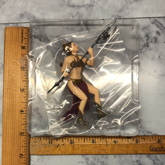 VTG NIP 2005 Hallmark Princess Leia - Picture 5 of 7